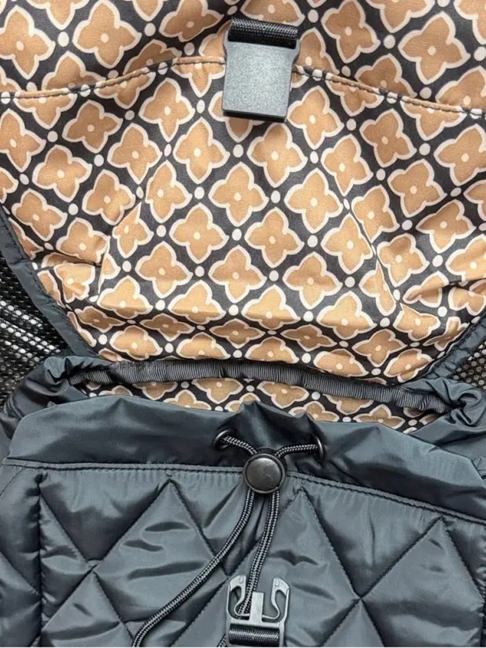 Outlet Essential Rucksack Backpack in Ultralight - Picture 3 of 7